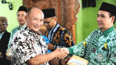 Guru TPQ, Madin, Sekolah Minggu,dan Pengelola Ponpes di Kayen dan Pati Terima Bantuan Kesejahteraan
