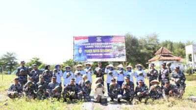 Lanal Yogyakarta Lantamal V Koarmada II Panen Raya Semangka untuk Ketahanan Pangan