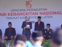 Bupati Klaten Bertindak Sebagai Inspektur Upacara Peringatan Harkitnas Ke-115