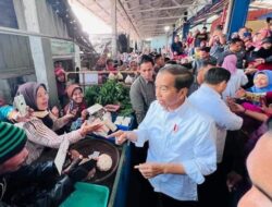 Tinjau Pasar Bululawang, Presiden Jokowi: Inflasi Terkendali, Pasokan Banyak