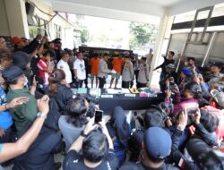 Konferensi Pers Tindak Pidana Pengeroyokan dan Penganiayaan yang Mengakibatkan Korban Meninggal Dunia di Koja Jakarta Utara