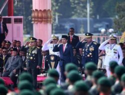 Presiden Jokowi Pimpin Upacara Peringatan HUT Ke-78 TNI