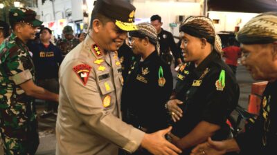 Kapolda DIY Bersama Danrem 072/Pamungkas Pantu Langsung Malam Takbiran