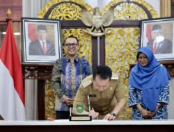 Tingkatkan Layanan Bidang Kesehatan, Pj Gubernur Agus Fatoni Teken MoU Jejaring Pengampuan Layanan Prioritas Rumah Sakit