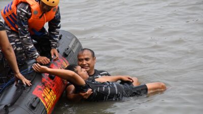 Perdalam Kemampuan Prajurit, Lanal Yogyakarta Gelar Latihan SAR