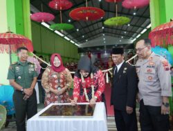 Sambang Warga Desa Mrisen, Sri Mulyani Resmikan Gedung Serbaguna MINA